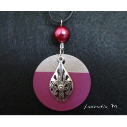 Pendant Necklace "Drop" with fuchsia pearl on circle concrete pad painted fuchsia