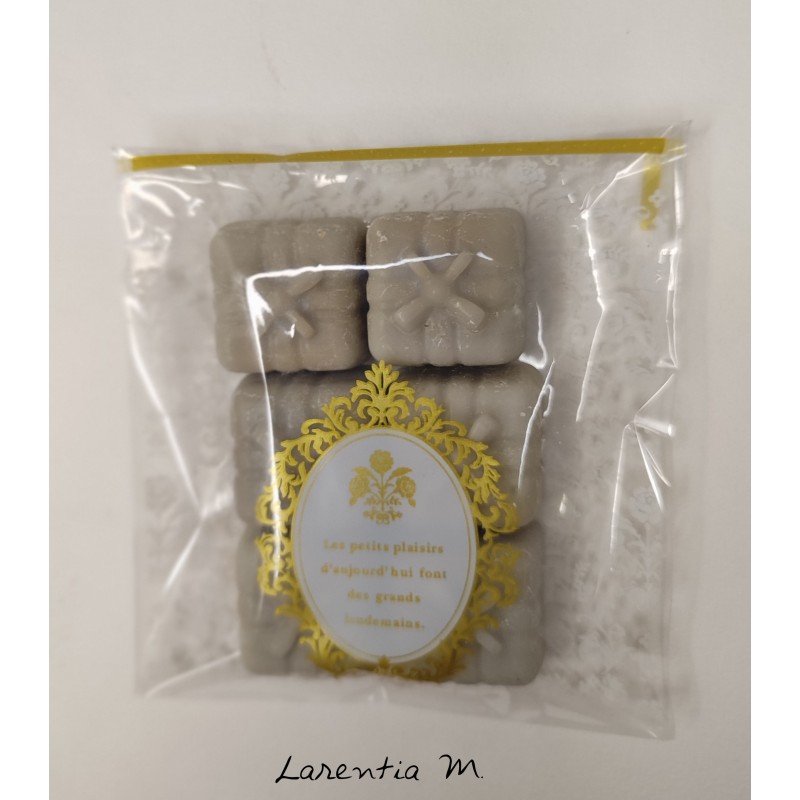 Leather/Iris - 6 Perfume Melts Leather/Iris - 6 Perfume Melts