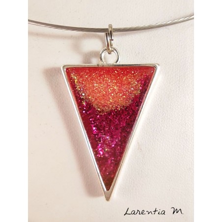  Fuchsia-pink glitter resin pendant necklace, on a rigid silver choker