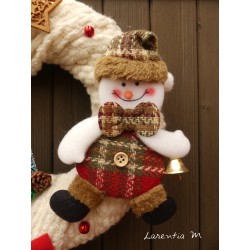 Christmas wreath beige wool, 26 cm with snowman, red bow, little fir