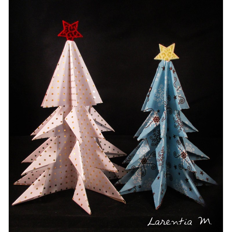 2 sapins de Noël en papier scrapbooking, pliage origami 14 et 12 cm avec étoile feutrine