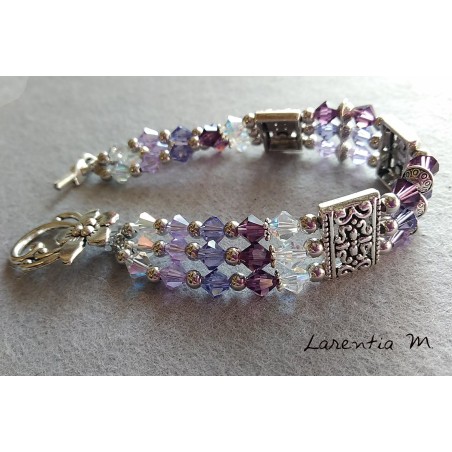 Bracelet 3 rangs perles de cristal de Swarovski, dégradé de perles violettes, séparateurs métal antique argenté, fermoir toggle