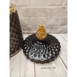 Box with gray resin lid and gold metal leaves