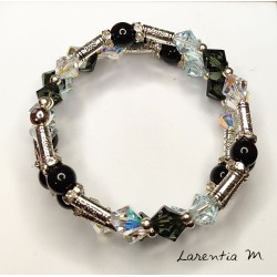3-row bracelet in white and black Swarovski crystal beads, separated by black waxed beads