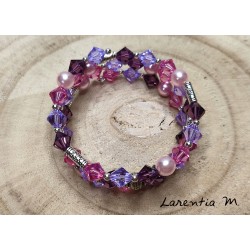 Bracelet 3 rangs en perles de cristal de Swarovski, violet et rose, séparées par des perles cirées roses et perles métal