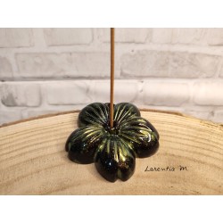 Flower shaped incense holder