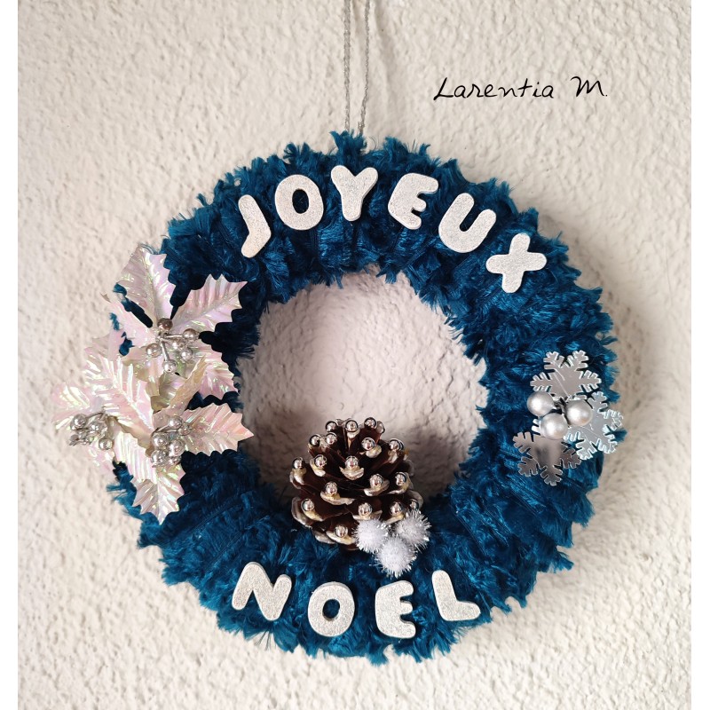 Blue and silver wool Christmas wreath 22 cm