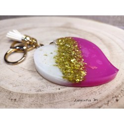 Heart key ring in degraded resin in red and pink tones with rhinestones, golden fastener.