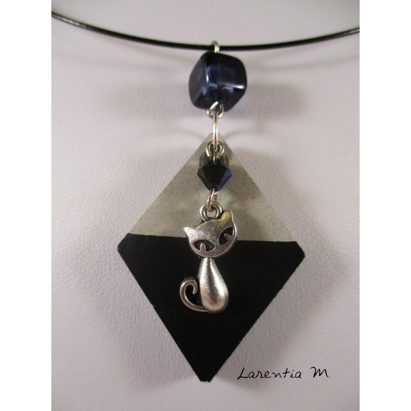 Necklace "Cat" with Swarovski crystal black pearl Stand black painted concrete diamond and black pearl square