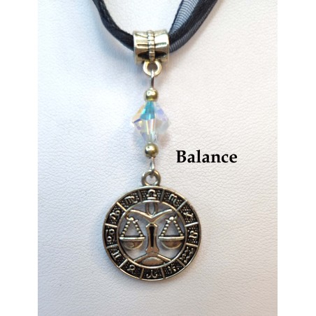 Collier avec médaillon Signe Astrologique