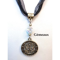 Collier avec médaillon Signe Astrologique