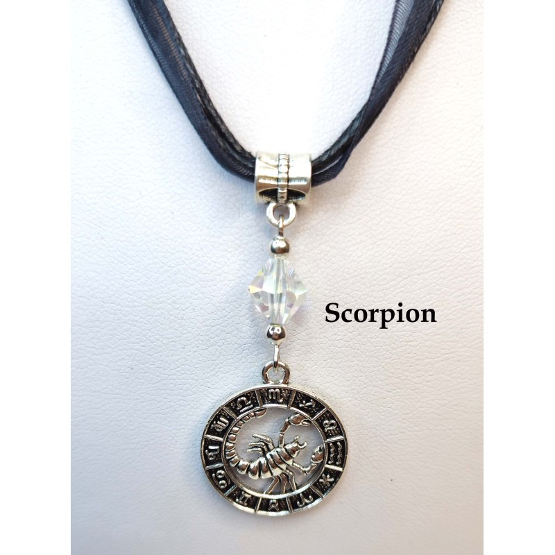 Collier avec médaillon Signe Astrologique Collier avec médaillon Signe Astrologique