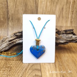 Collier pendentif Coeur en pâte polymère et perles métal dorées