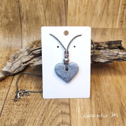 Collier pendentif Coeur gris et argent en pâte polymère