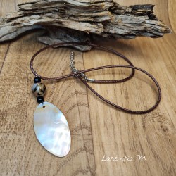 Collier pendentif coquillage en nacre