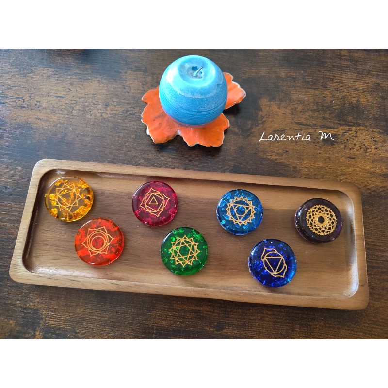7 médaillons Chakras en résine 7 médaillons Chakras en résine