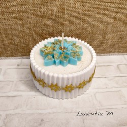 Pot céramique blanc avec bougie cire végétale et "surbougie" Poinsettia