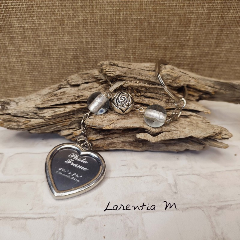 Photo case heart keychain with beads