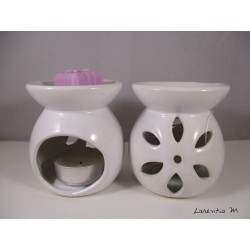 Perfume burner in ceramic, white, flower