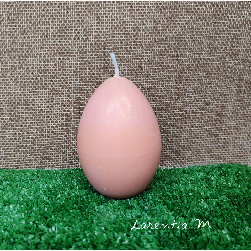 Easter egg-shaped candle