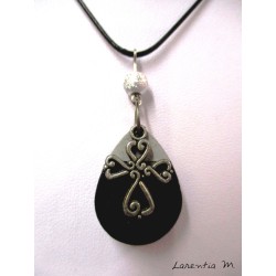 Collier ras de cou avec goutte béton noir