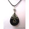 Collier ras de cou avec goutte béton noir
