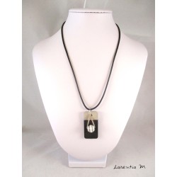 Collier rectangle béton noir, perle blanche/argent, cordon cuir noir