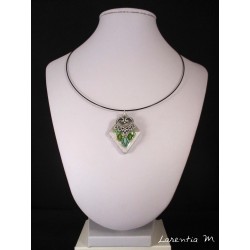 Collier losange béton argent, connecteur cœur, perles cristal Swarovski