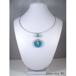 Collier rond béton gris/bleu, perle turquoise, chat argenté, ras de cou rigide gris
