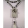 Collier perles cristal Bohême grises, pendentif béton rectangle avec fée argentée, pompon perles blanches