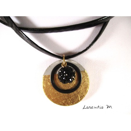 Collier ras de cou dentelle, carré béton doré, cœur doré et perle noire