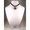 Collier goutte eau noire, dragon argenté sur ras de cou velours noir