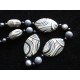 Sautoir tons gris/blanc/noir