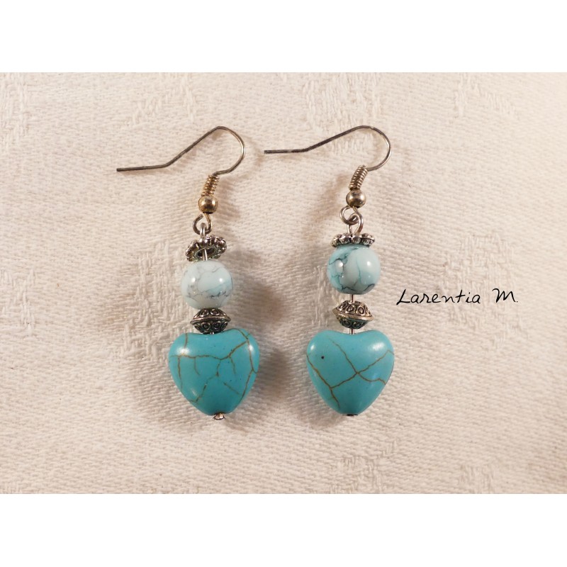 Boucles d'oreilles Coeurs et perles couleur turquoise, perles métal argenté