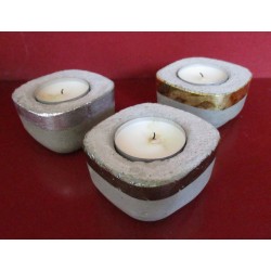 3 candlesticks concrete