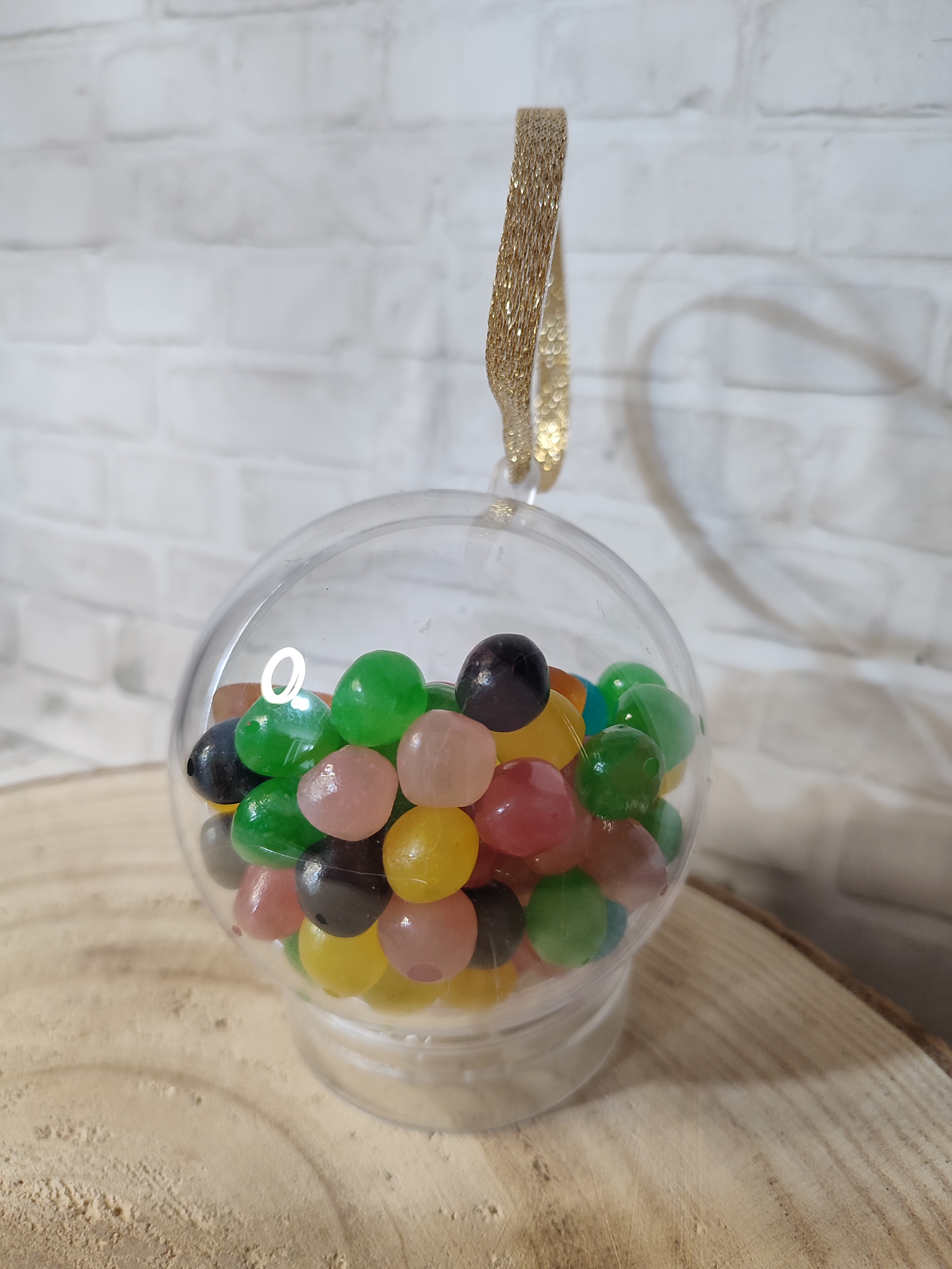 boule transparente avec bonbons