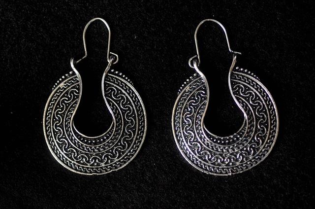 boucles d'oreilles antiques